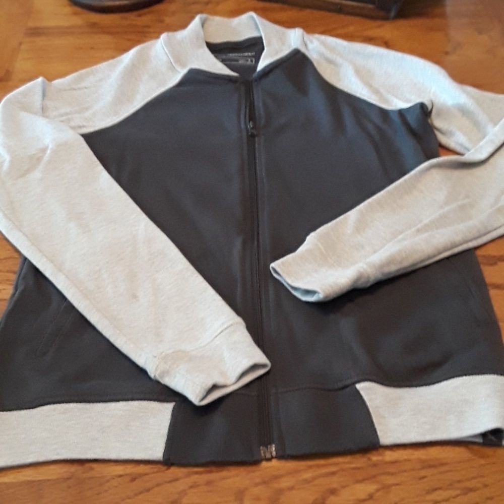 8/$20 Eddie Bauer Small Jacket